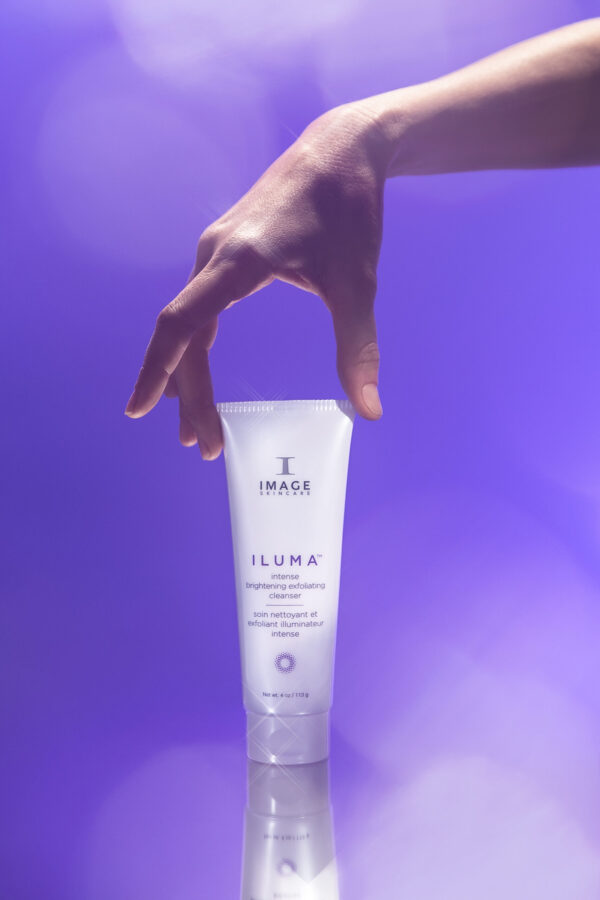 ILUMA Intense Brightening Exfoliating Cleanser 113gms - Image 3