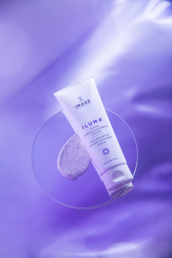 ILUMA Intense Brightening Exfoliating Cleanser 113gms - Image 4